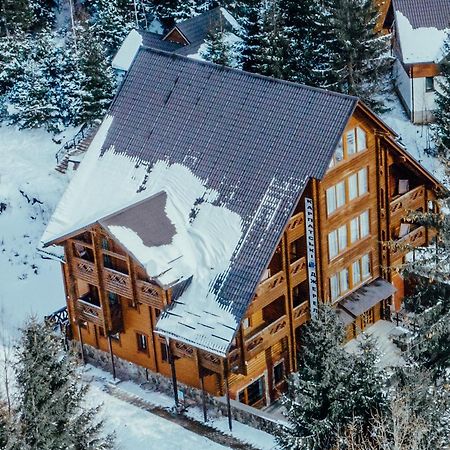 Karpatski Dzherela Jaremče Esterno foto
