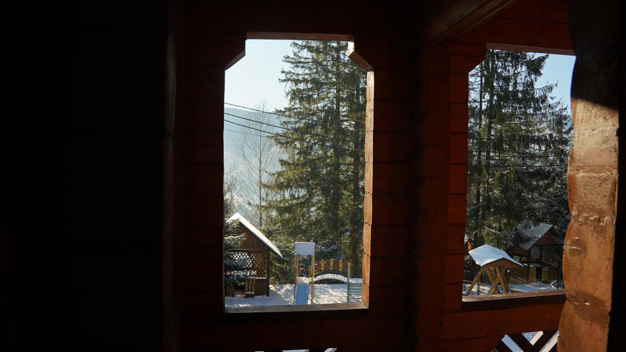 Karpatski Dzherela Jaremče Esterno foto