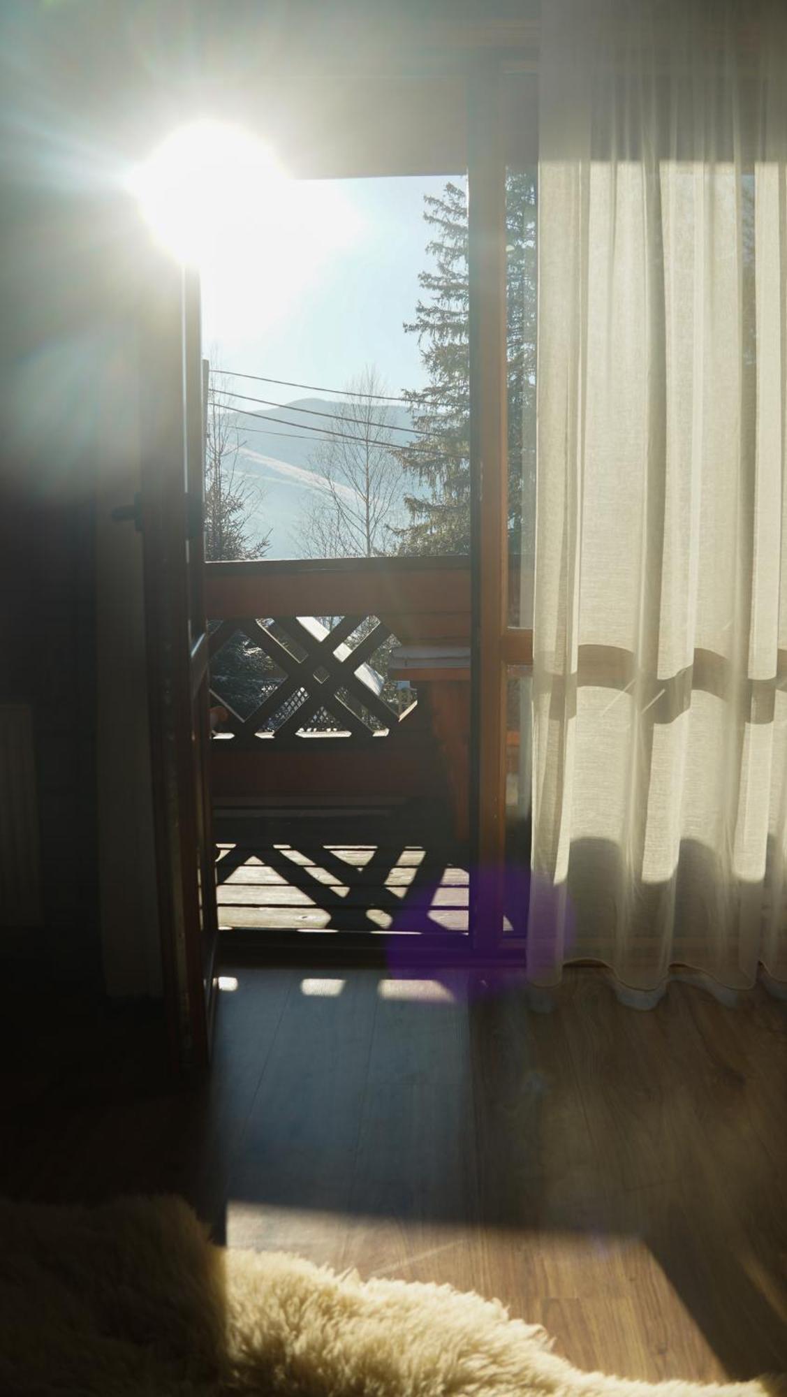 Karpatski Dzherela Jaremče Esterno foto