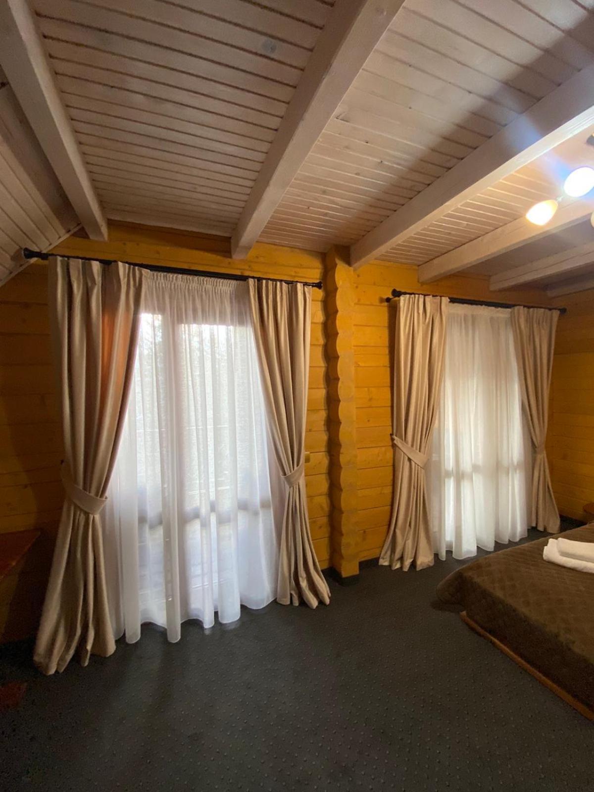 Karpatski Dzherela Jaremče Esterno foto